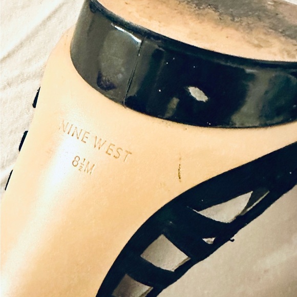 Nine West 8.5 Black Strappy Heels Cutout - Picture 6 of 6